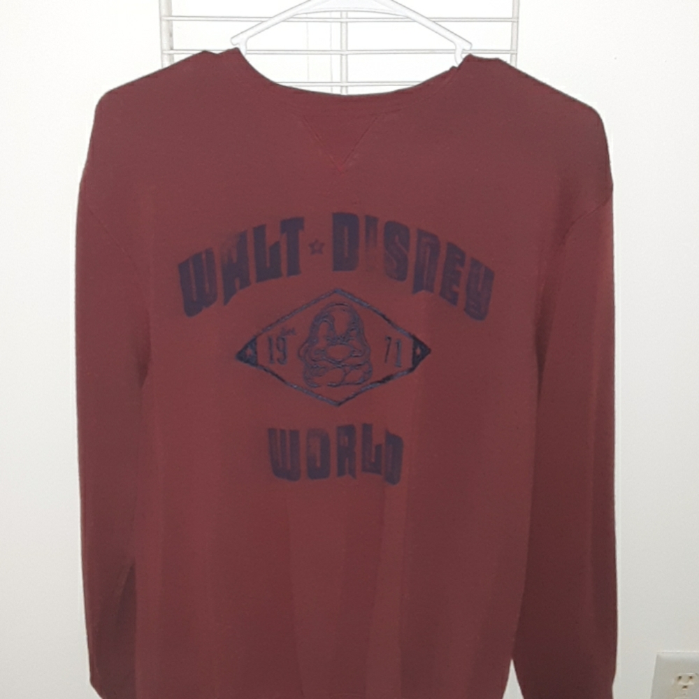 sweatshirt